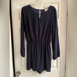 Everly navy short suit. Large. Never worn